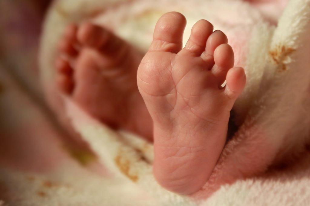 Bebê de três meses é encontrado morto na cama da mãe em Petrolina, no Sertão de PE