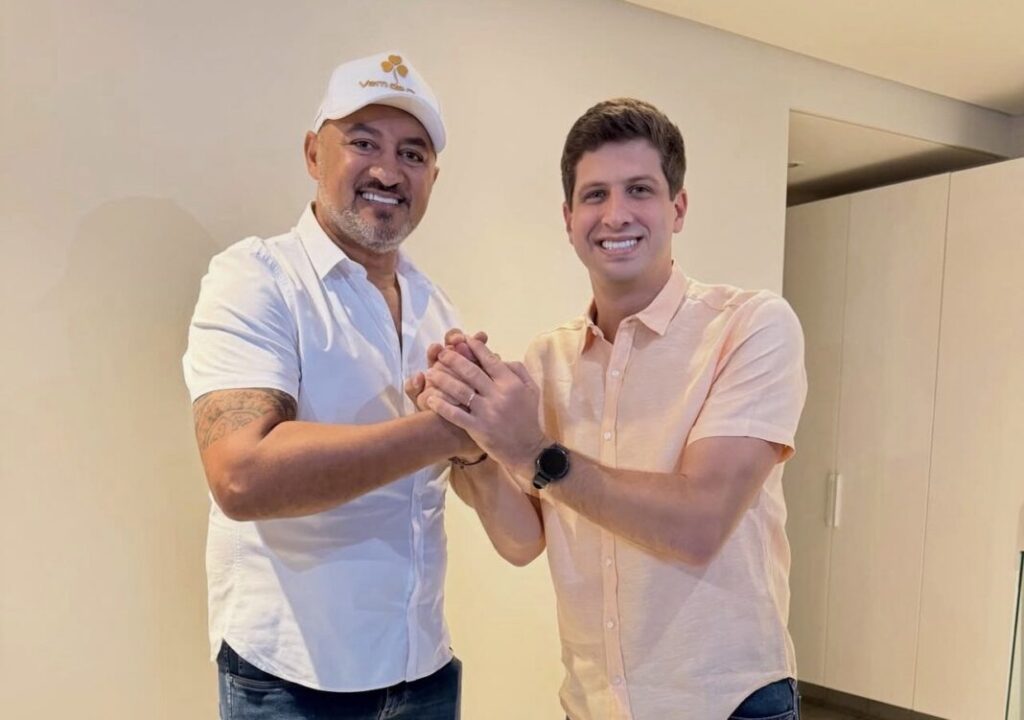João Campos filia Charlles de Tiringa ao PSB em PE