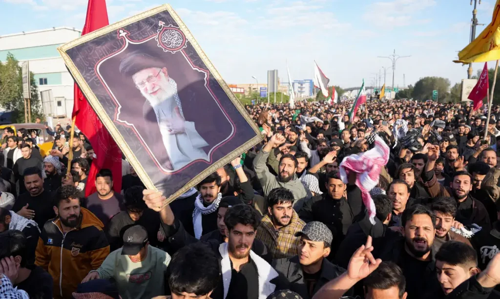 Morte de Khamenei: Irã Forma Conselho de Transição e Nomeia Aiatolá Arafi para Liderar País
