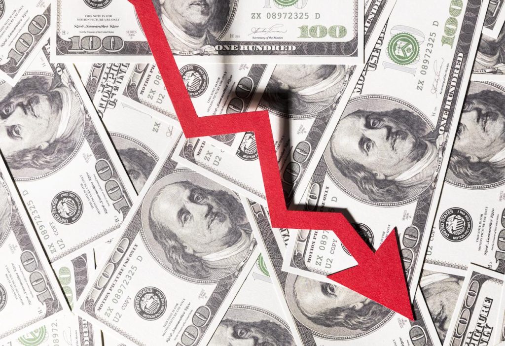 Dólar cai para R$ 5,10, após juros serem mantidos nos EUA