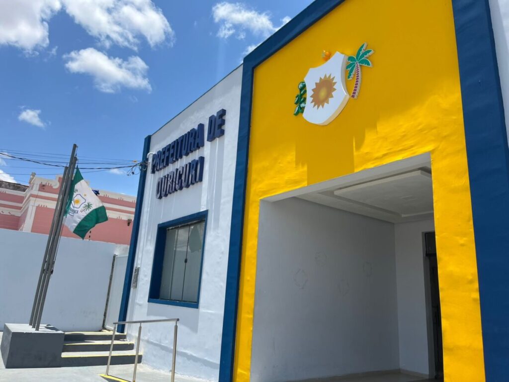 ENQUANTO QUIXABÁ-PE VALORIZA PROFESSORES COM BÔNUS DE R$ 6 MIL, OURICURI ARRECADA R$ R$ 59.585.193,08 MILHÕES DE FUNDEB EM 2026 E MANTÉM CATEGORIA NO ESQUECIMENTO