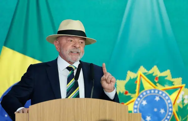 Lula diz acreditar em vitória no primeiro turno e fala sobre Bolsa Família e Previdência