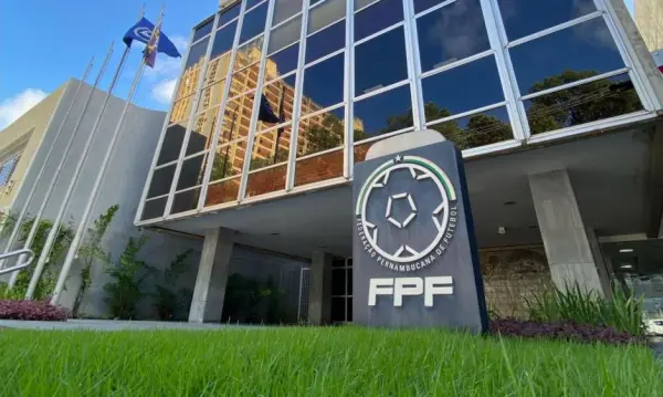 Raquel Lyra convoca Federação Pernambucana de Futebol e clubes para discutir impactos do fim das bets