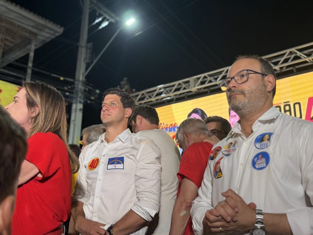 Doutor Anderson Aquino participa de grande carreata em apoio a João Campos em Ouricuri