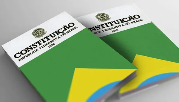 Após fala sobre “mudar a Constituição”, aliados de Flávio dizem que referência era a reformas previstas no plano de governo