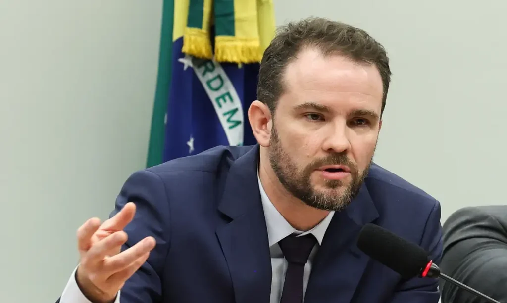 Durigan prevê envio de MP do Imposto Seletivo após eleições