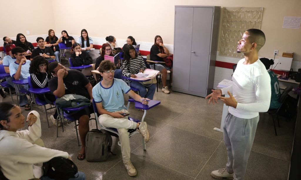 Enem 2026: inscrito automaticamente deve escolher idioma da prova