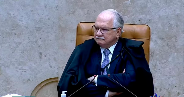 Fachin se reúne com diretor-geral da PF e recebe relatório sobre ministros citados no caso Master