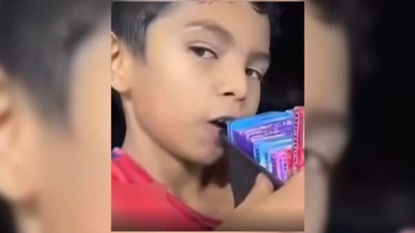 Influenciadora que humilhou criança que perdeu a mãe e vende balas para ajudar a vó é cancelada