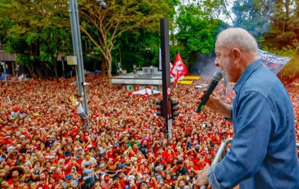 Lula defende formação de jovens em inteligência artificial e novas tecnologias