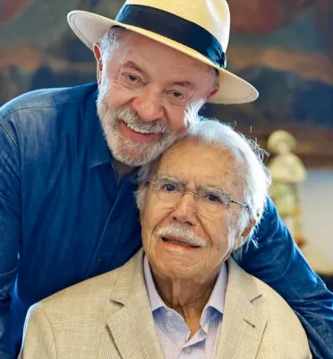 Lula visita José Sarney em São Luís após ato de campanha no Maranhão