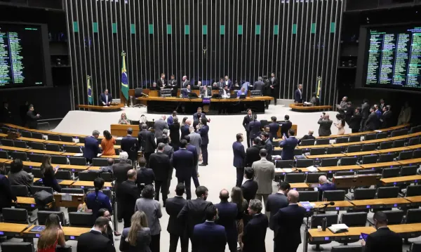 Mulheres ampliam presença e terão representação recorde no Congresso em 2027