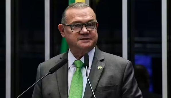 PL deve liberar bancada na votação da proposta que acaba com a escala 6×1 no Senado, diz líder do bloco da oposição