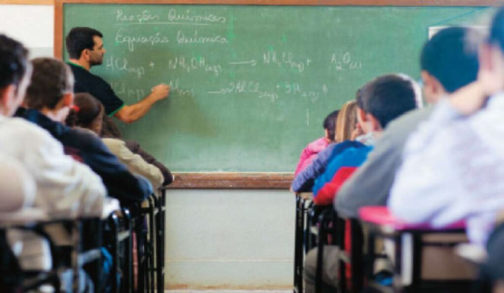 Piso do Magistério: STF define prazo para pagamento a professores temporários; veja quando