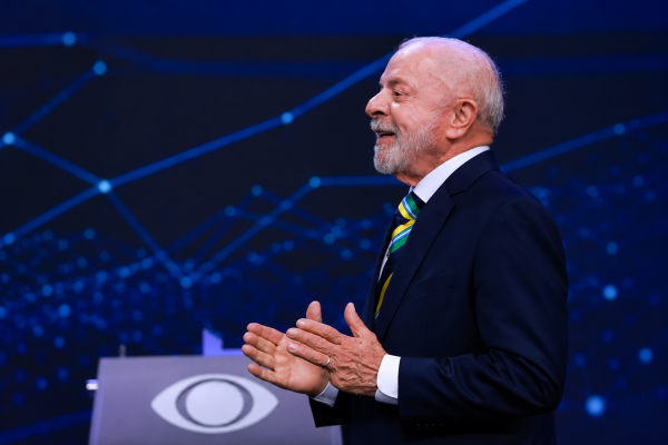 Quaest: aprovação do governo Lula sobe para 48% e supera desaprovação, que cai para 45%