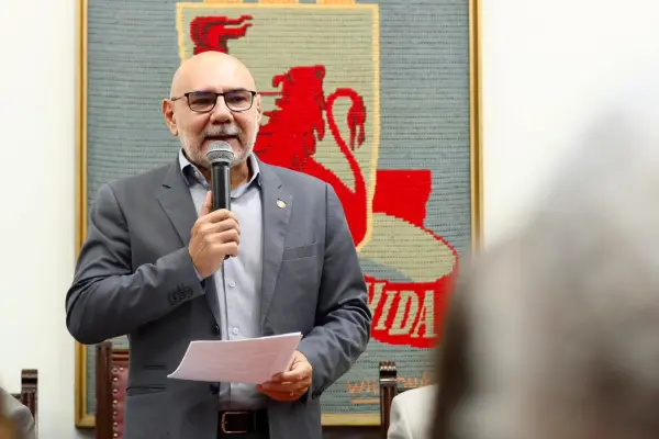 Reitor da UFPE estima em cerca de R$ 100 milhões prejuízo causado por incêndio