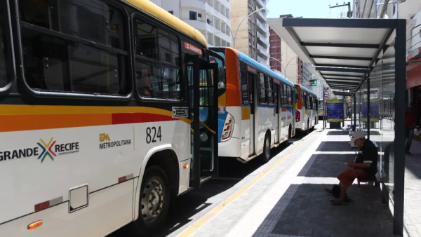 TRE-PE determina prorrogação do transporte público gratuito até as 21h30 na Região Metropolitana do Recife